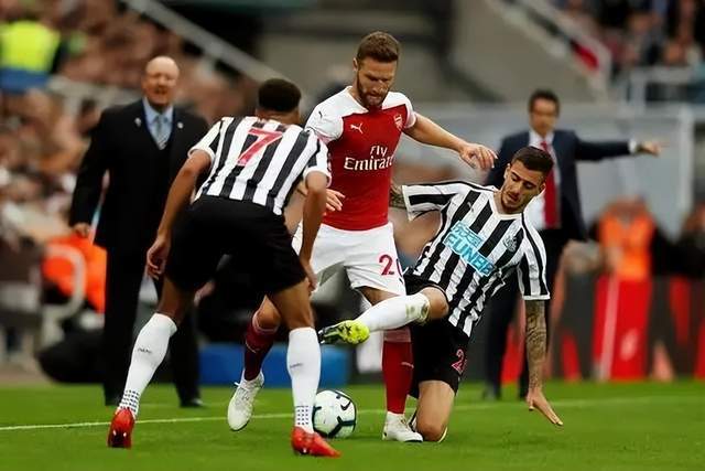 约基奇41+11掘金擒狼回西部第一 太阳复仇快船